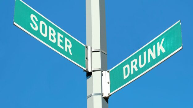 Difference Between Sober Living and Halfway Houses – TruPath Sober Living Vs. Halfway House