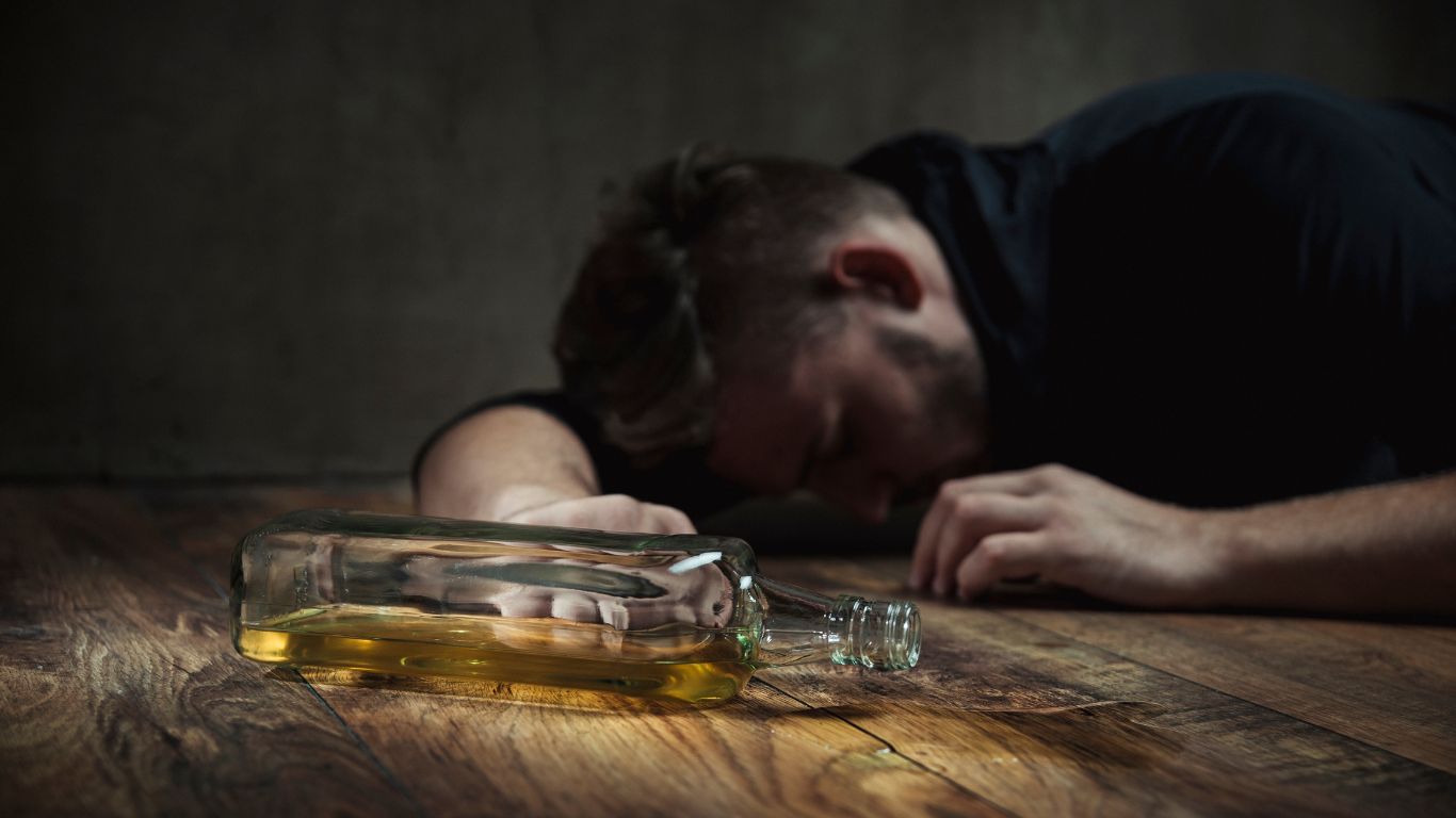 Signs An Alcoholic Started Drinking Again – TruPath Signs An Alcoholic Started Drinking Again