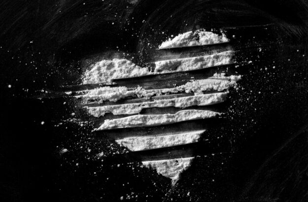 signs of cocaine use signs of cocaine use